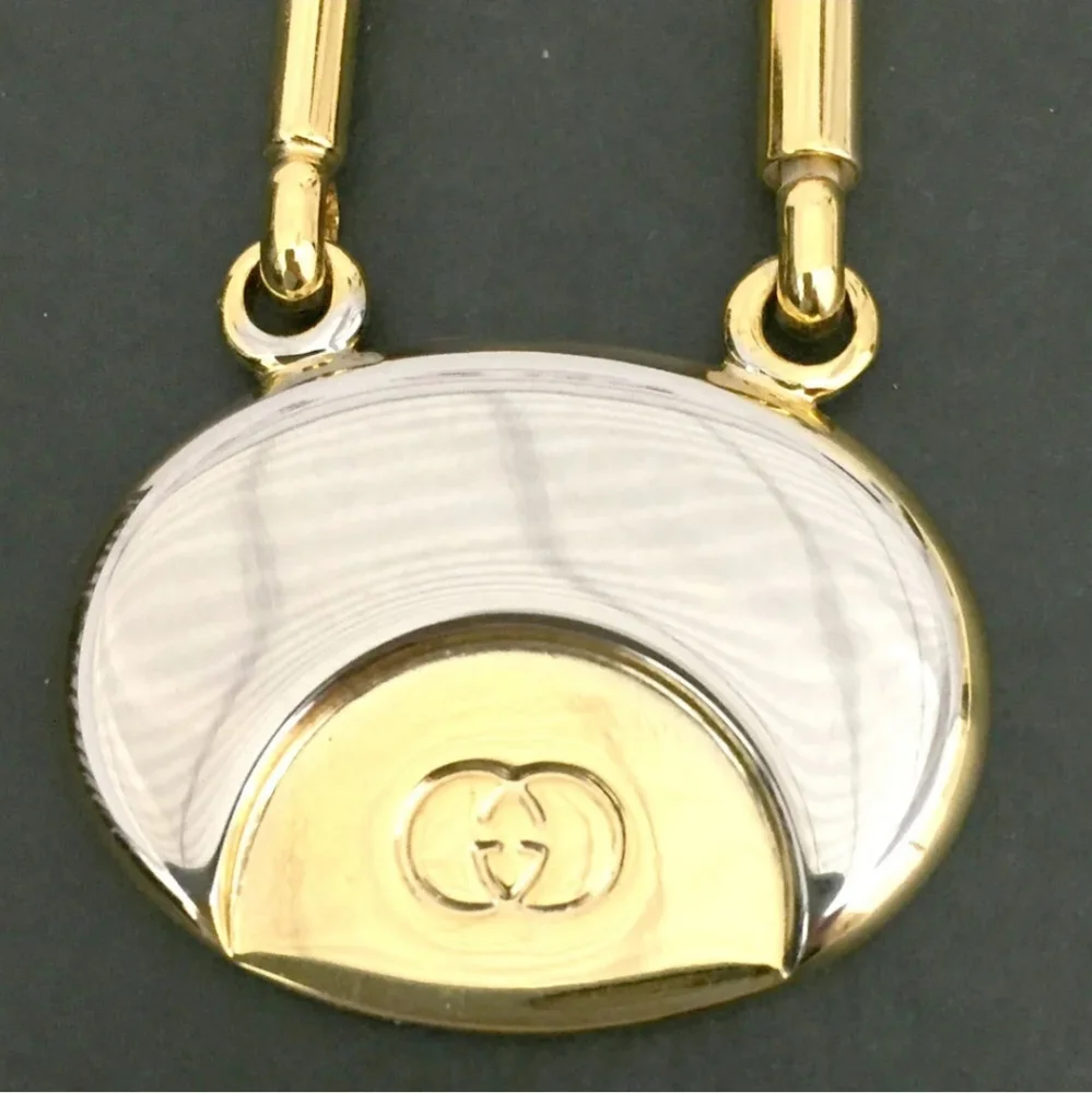 GUCCI INTERLOCKING G SILVER GOLD TONE KEY RING CHARM/UT1930 (UNISEX).